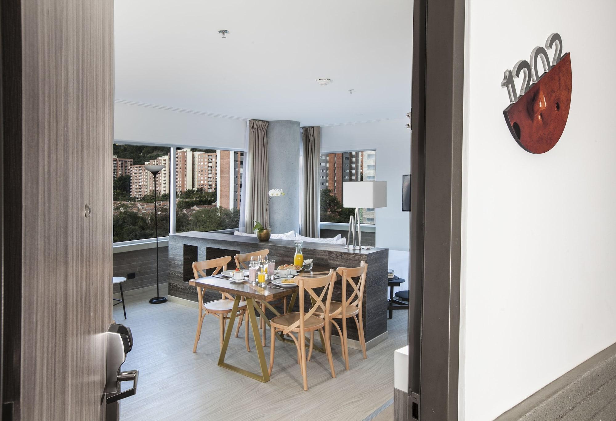 V Grand Hotel, A Member Of Radisson Individuals Medellin Ngoại thất bức ảnh