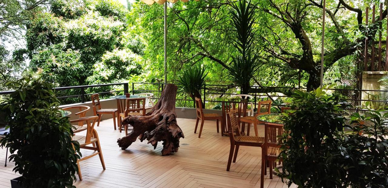 V Grand Hotel, A Member Of Radisson Individuals Medellin Ngoại thất bức ảnh