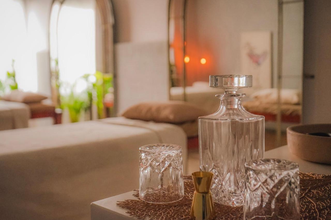 V Grand Hotel, A Member Of Radisson Individuals Medellin Ngoại thất bức ảnh