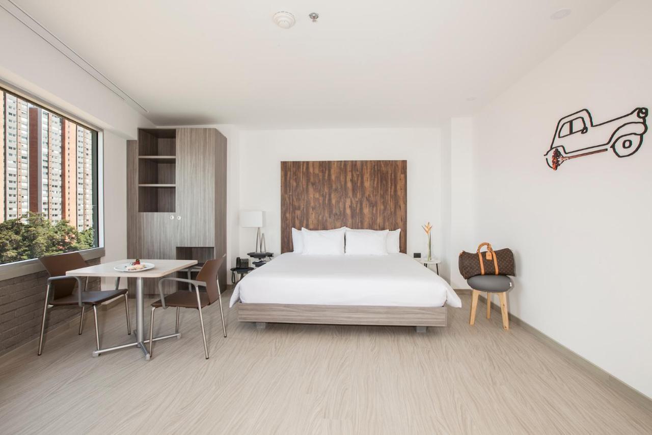 V Grand Hotel, A Member Of Radisson Individuals Medellin Ngoại thất bức ảnh