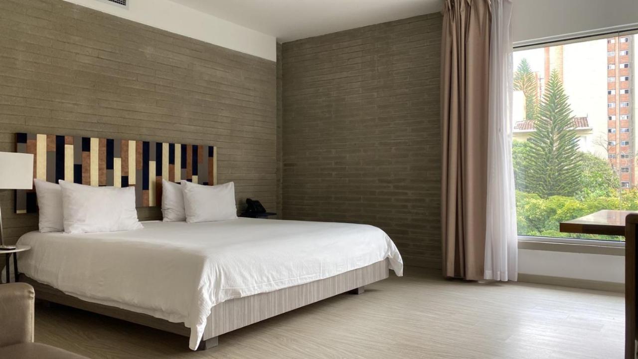 V Grand Hotel, A Member Of Radisson Individuals Medellin Ngoại thất bức ảnh