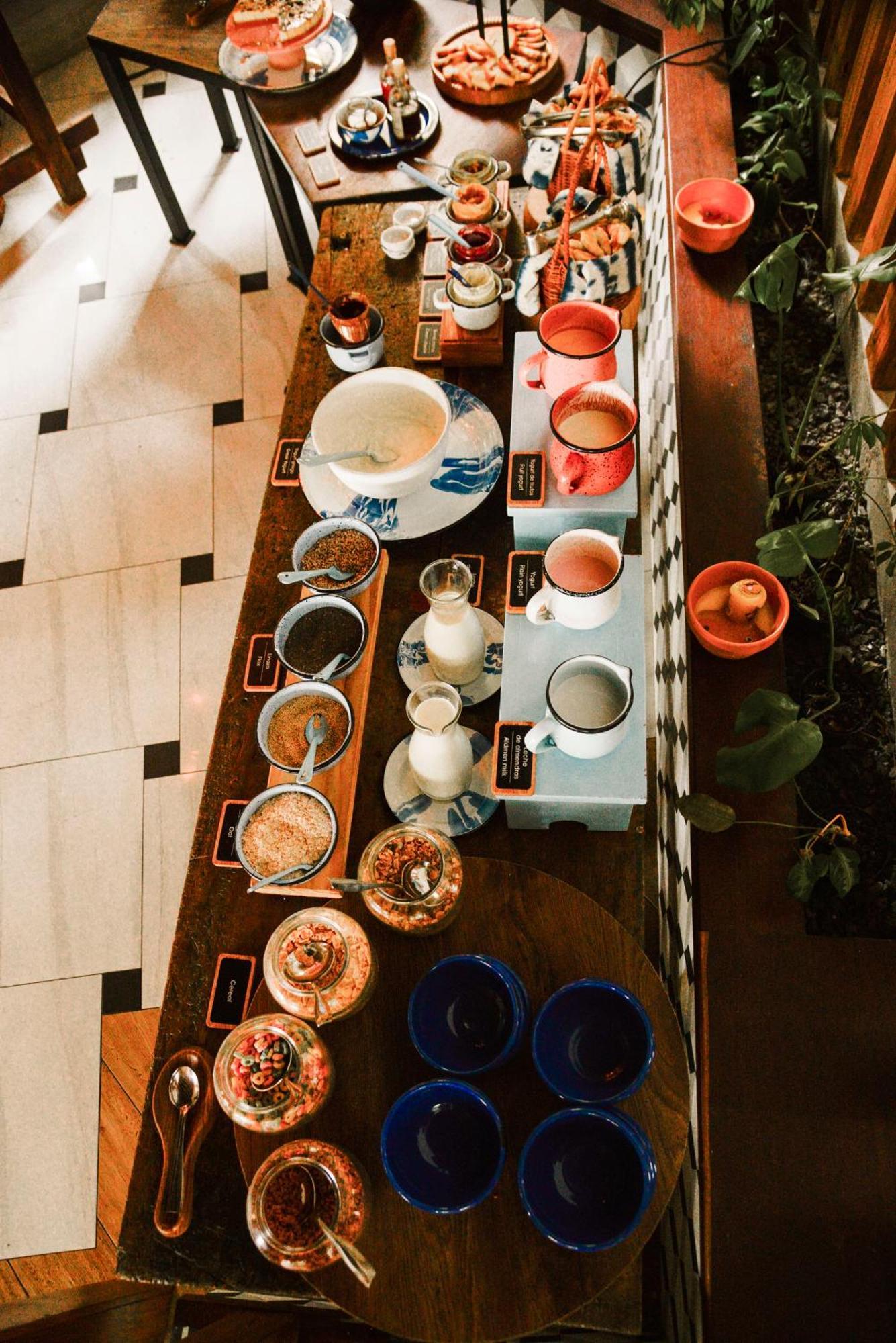 V Grand Hotel, A Member Of Radisson Individuals Medellin Ngoại thất bức ảnh
