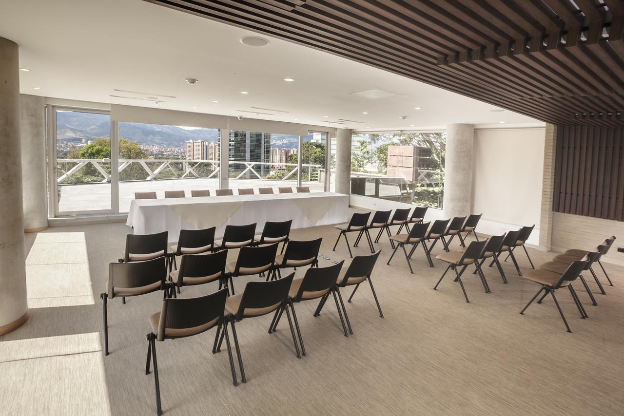 V Grand Hotel, A Member Of Radisson Individuals Medellin Ngoại thất bức ảnh
