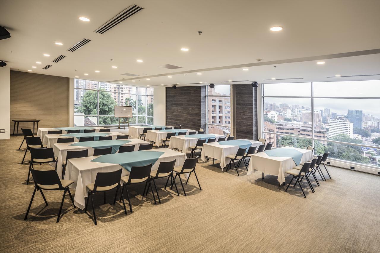 V Grand Hotel, A Member Of Radisson Individuals Medellin Ngoại thất bức ảnh