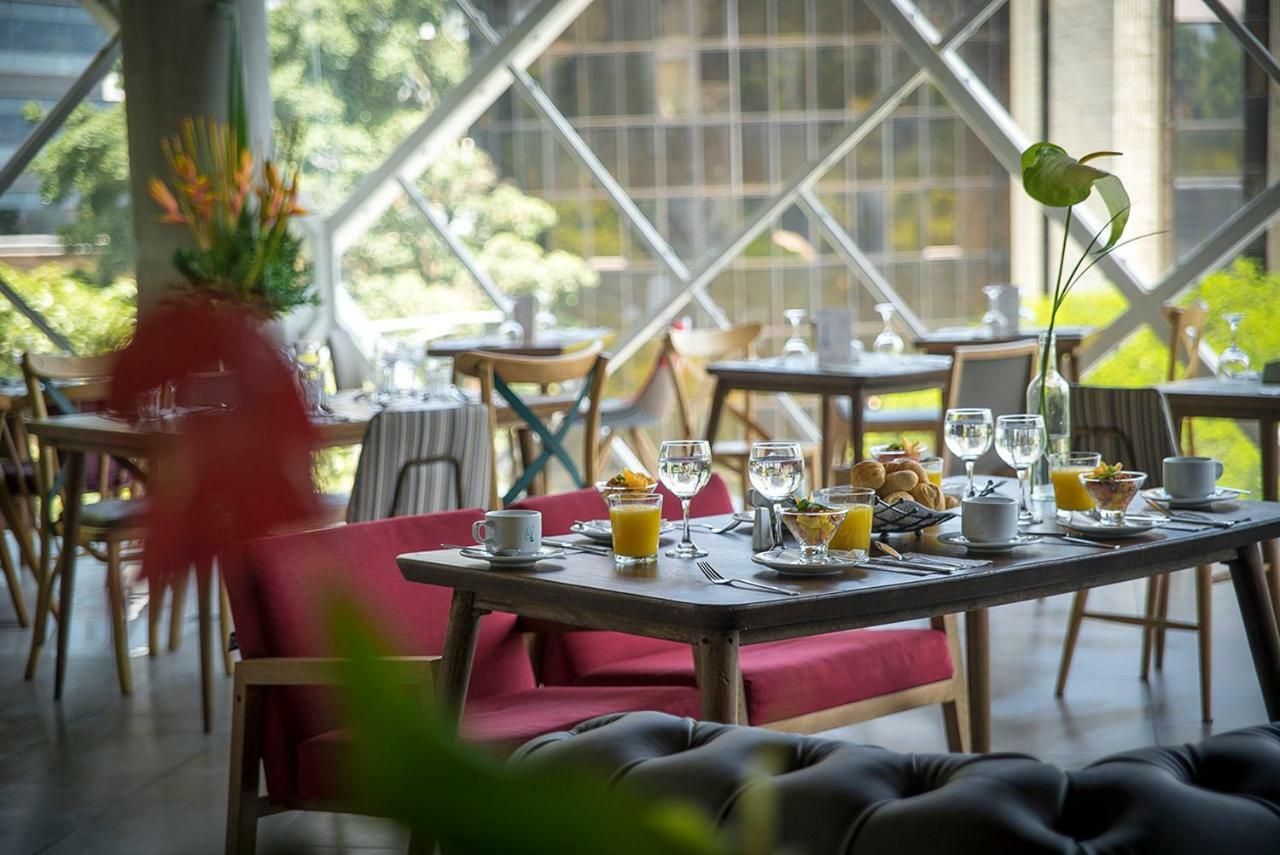 V Grand Hotel, A Member Of Radisson Individuals Medellin Ngoại thất bức ảnh